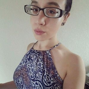 Meet your Posher, Gloria